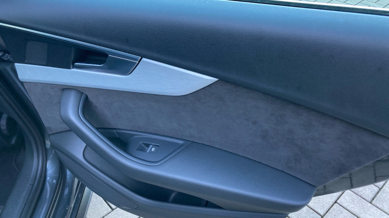 Audi A4 2.0T FSI S Line 4dr S Tronic [Leather/Alc] Petrol Saloon